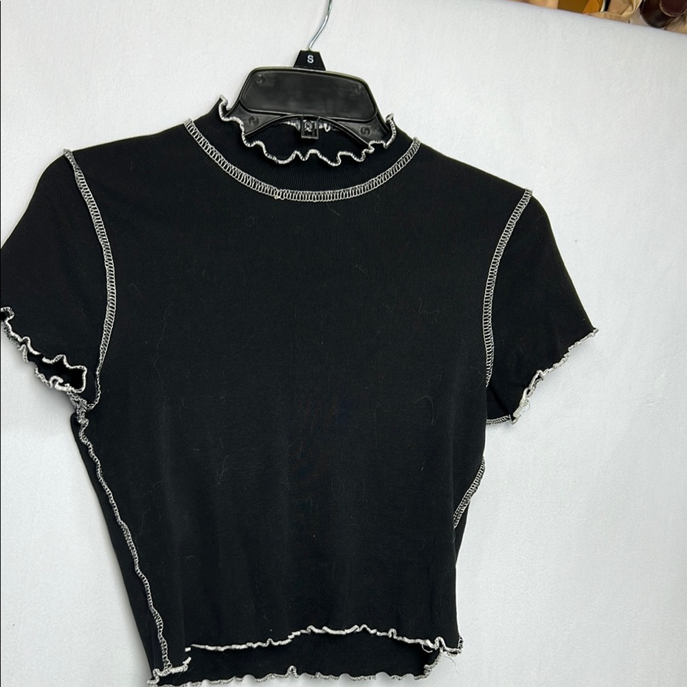Black Ruffled Trim RSQ top